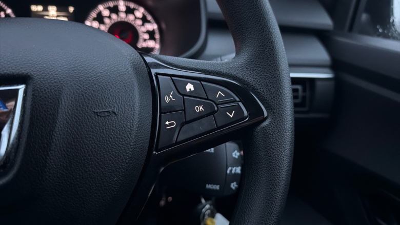 Dacia Sandero 1.0 TCe Essential 5dr Bi Fuel Hatchback